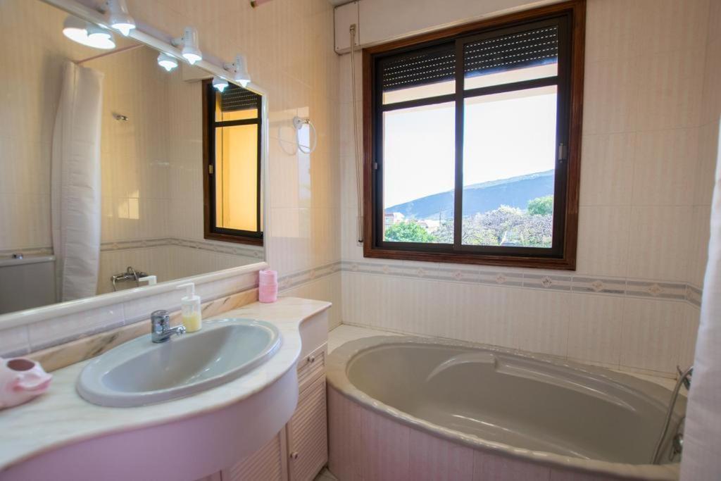 Rural Villa With Private Pool 기마르 외부 사진